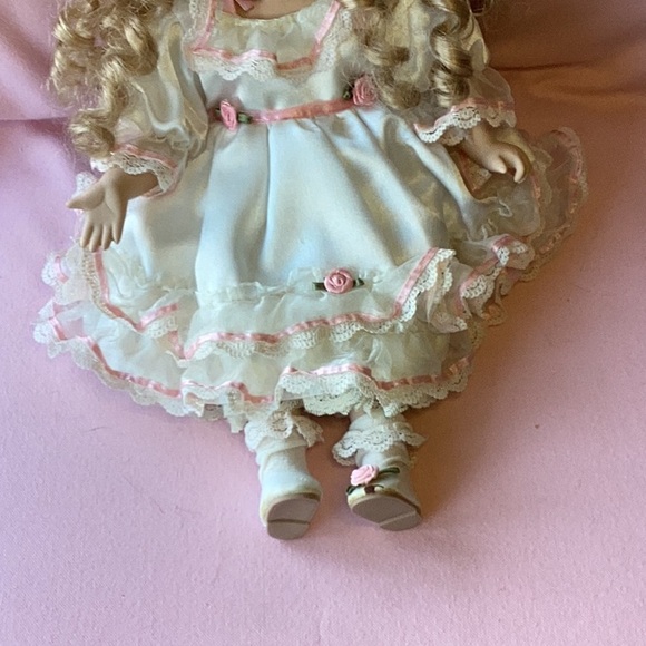 FINAL SALE PRICE Blue Eyed Little Girl W/Curls Porcelain Doll - Picture 3 of 6